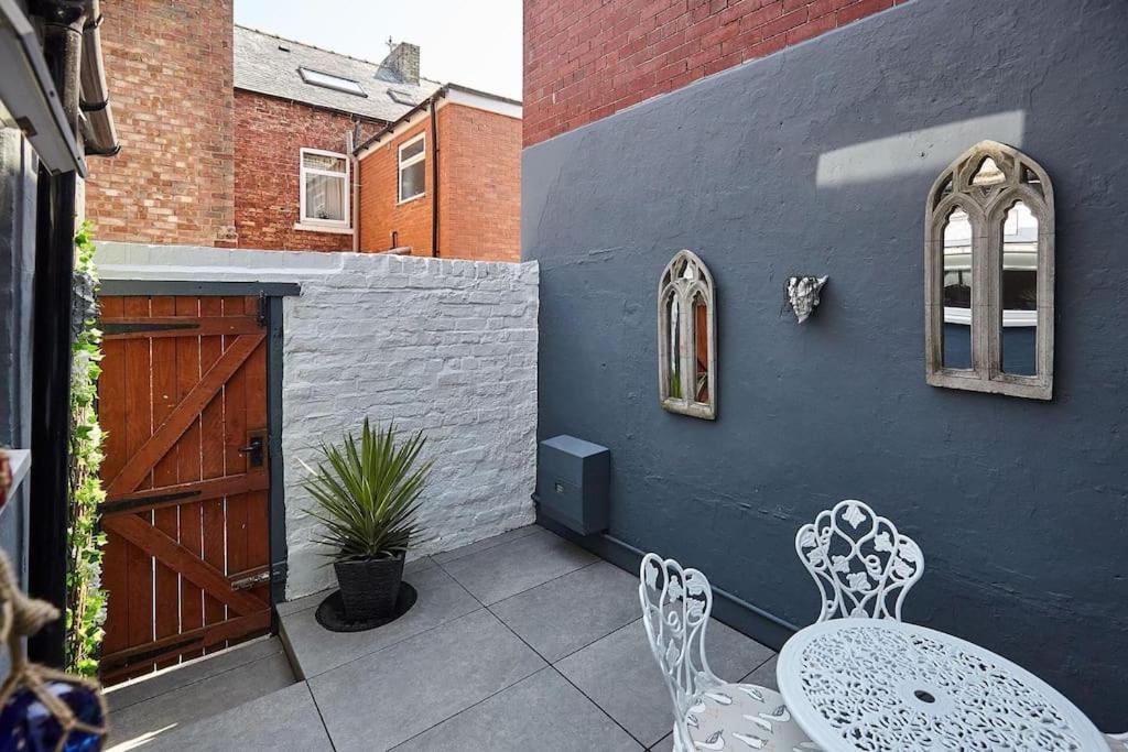 Villa Sea Urchin Whitby Exterior foto