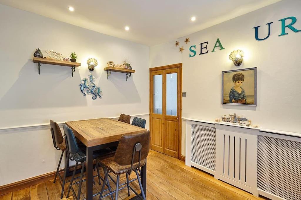 Villa Sea Urchin Whitby Exterior foto